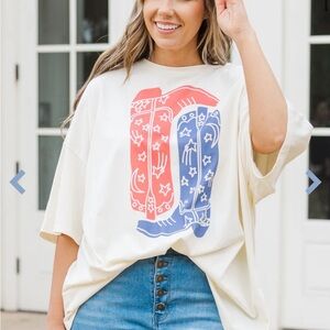 CHIC SOUL Oversized Cream Graphic T-Shirt